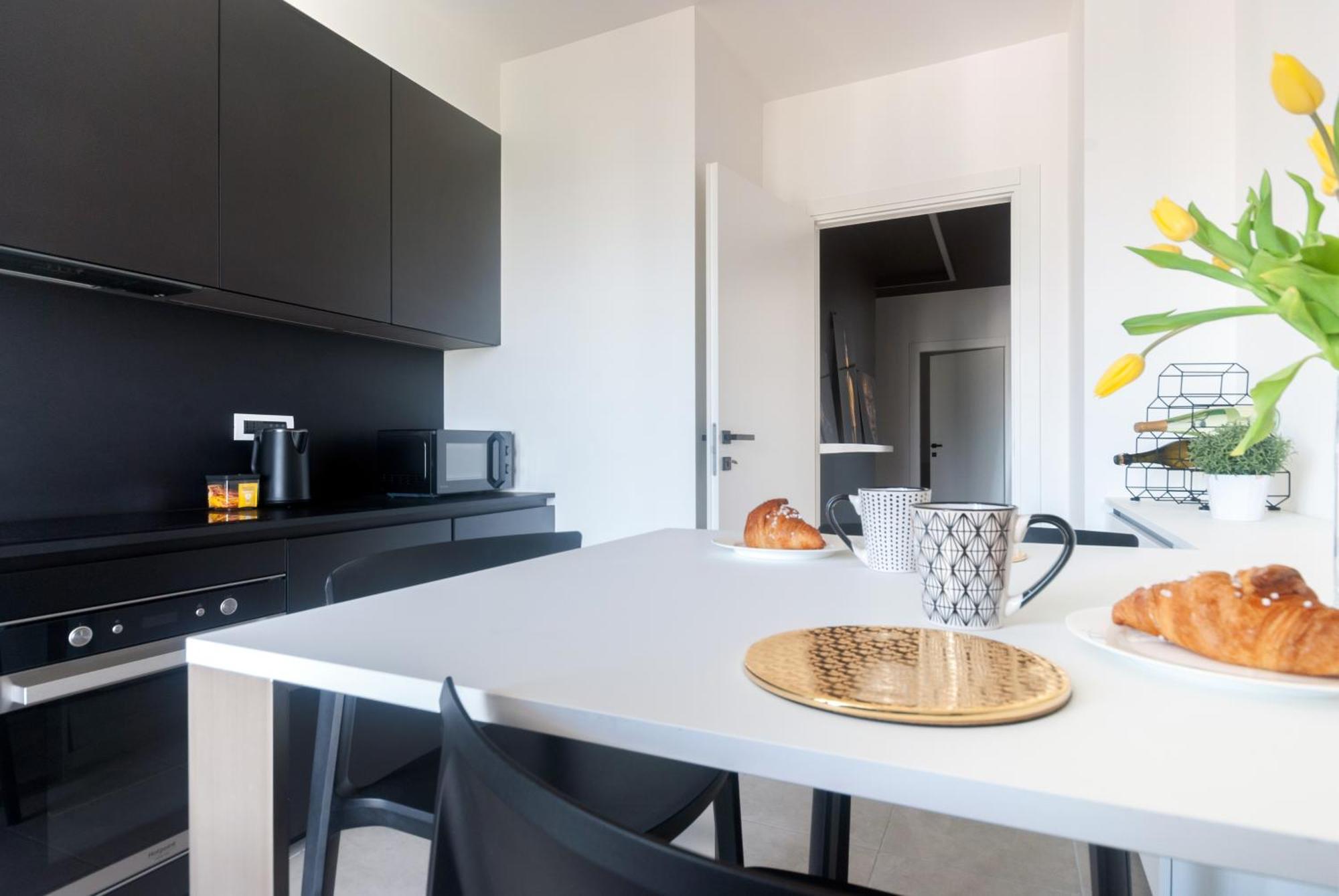 With Panoramic View Of Milano