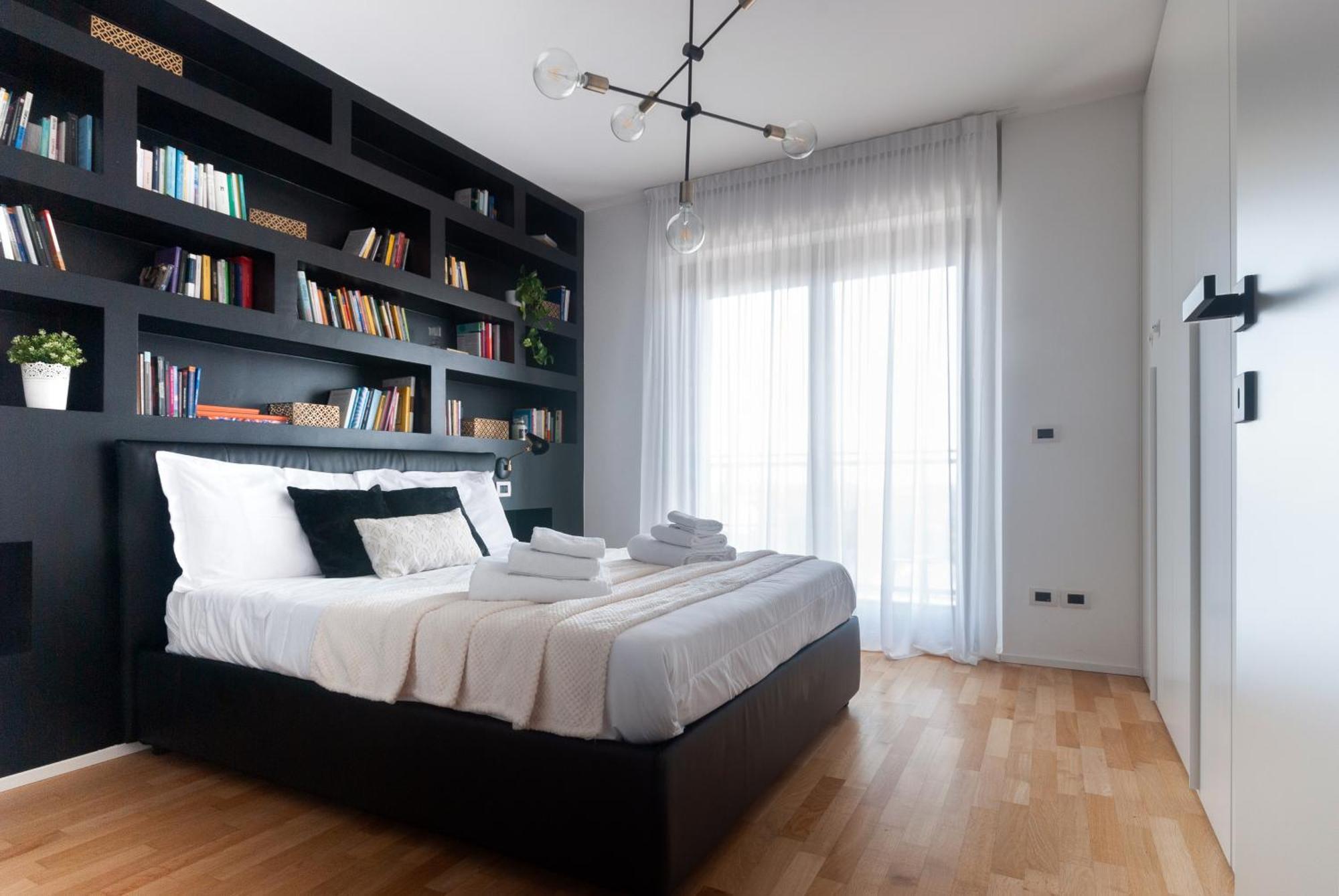 With Panoramic View Of Milano